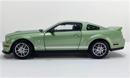 1:18 2007 Ford Mustang Shelby GT500 - Lime Green